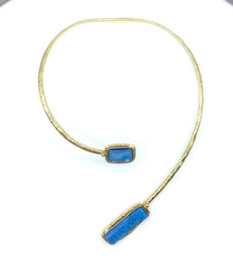 Collana rigida con pietra di calcite blu